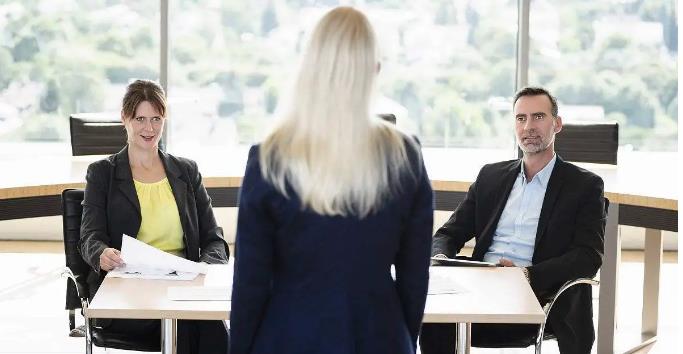 獵頭適合女生去做嗎？某種程度上這份職業(yè)或許女性更有優(yōu)勢